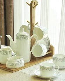 Elegant coffee cup set