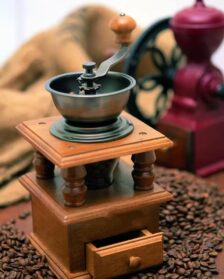 Hand coffee grinder